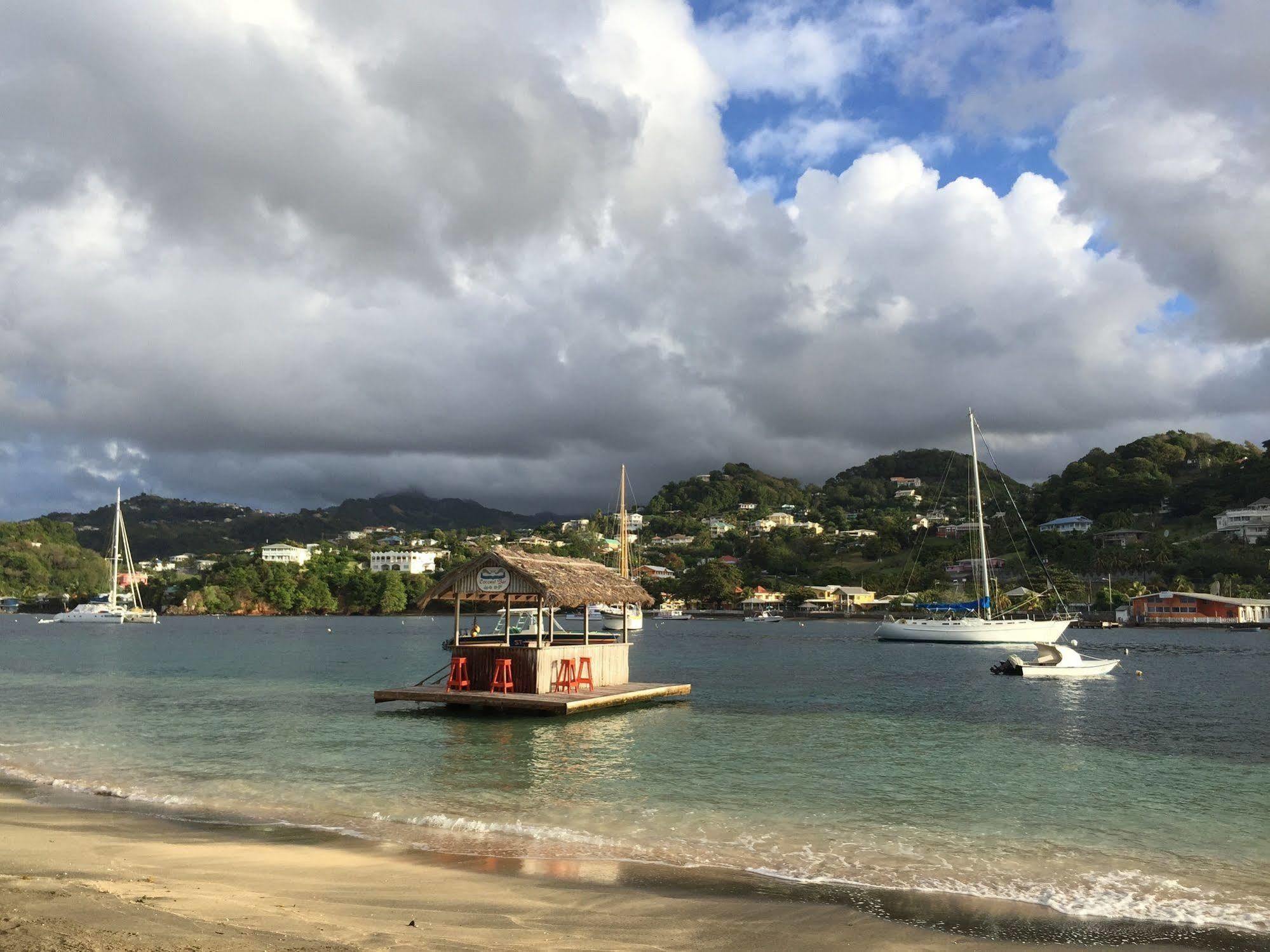 Young Island Resort Calliaqua 外观 照片