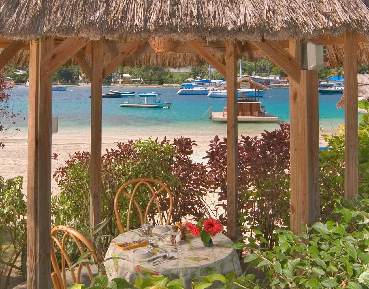Young Island Resort Calliaqua 外观 照片